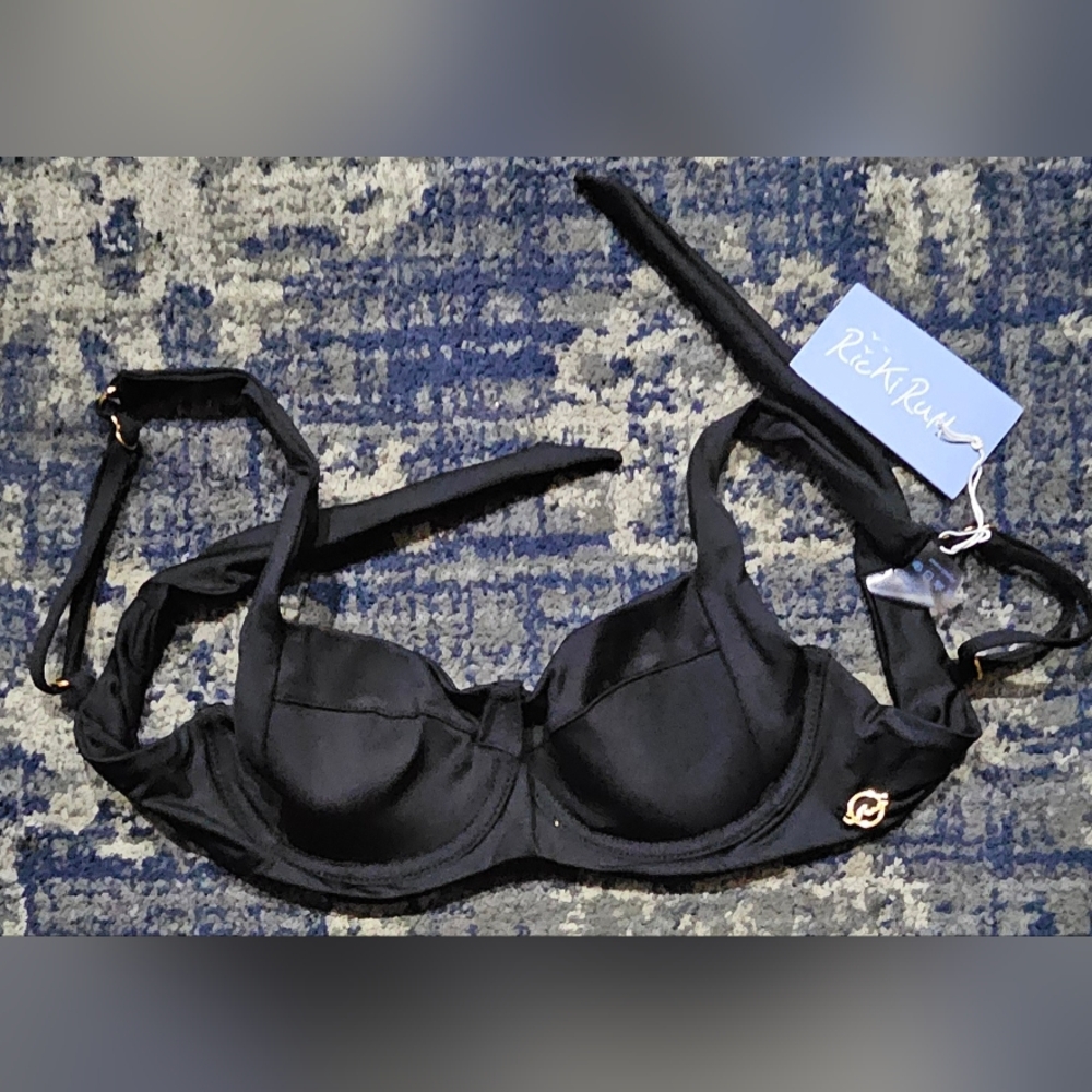 Ricki Rum Black Bikini Top Medium